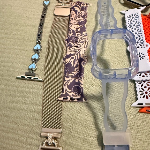 BUNDLE of Assorted Apple Watch Bands & face covers in 38/40/41 - Picture 5 of 5